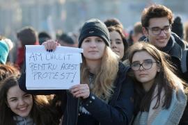 RĂZBOIUL PROTESTELOR. RĂZBOIUL GENERAŢIILOR