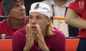 MOMENT HALUCINANT la Cupa Davis! Arbitrul este LOVIT în plină figură de un jucător de 16 ani. Ce a urmat (VIDEO)