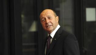 Băsescu LOVEŞTE din nou: "Sunt prea trecut prin politică pentru a mă mai hazarda… să MINT"