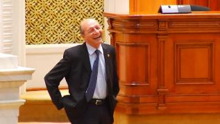 Traian Băsescu, întrerupt de parlamentari cu îndemnuri ironice. Ce i-au strigat aleşii în timpul discursului (VIDEO)