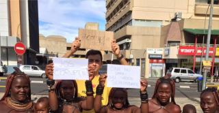 Poza asta bate tot. Cel mai inedit protest împotriva Ordonanţei 13 a avut loc în Namibia