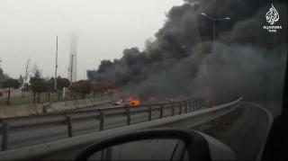 VIDEO Un elicopter s-a PRĂBUŞIT după ce a lovit un TURN DE TELEVIZIUNE. ŞAPTE persoane au MURIT. Imagini cu MOMENTUL prăbuşirii