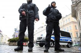 ALERTĂ TERORISTĂ în Germania! Autorităţile au cerut închiderea unui centru comercial, în Essen