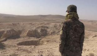 ŞOCANT! Groapă comună cu sute de cadavre, descoperită în apropiere de Mosul (VIDEO)