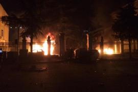 VIOLENŢE EXTREME în Georgia: Sute de manifestanţi s-au bătut cu poliţia la Batumi, oraş port la Marea Neagră (VIDEO)