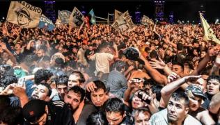 IMAGINI ŞOCANTE: 300.000 de oameni s-au călcat în picioare la un concert rock, în Argentina. Doi au murit, mai muţi au fost răniţi (VIDEO)