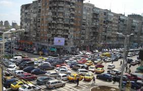 Atenţie, şoferi! Ce trebuie să ştiţi despre noile STICKERE care vor fi puse pe maşini