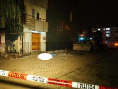 SELFIE UCIGAŞ! O fată de 14 ani a căzut în gol de la etajul nouă, unde a urcat să îşi facă un selfie | VIDEO şi GALERIE FOTO