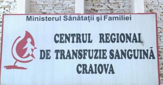 Vindeau pacienţilor PUNGI DE SÂNGE! Doi angajaţi de la Centrul de Transfuzii Craiova au fost REŢINUŢI
