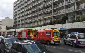 Bărbat arestat, după ce le-a tăiat gâtul TATĂLUI şi FRATELUI SĂU (FOTO şi VIDEO)