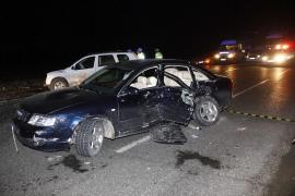 ACCIDENT GRAV cu 7 răniţi, la Buzău. Două maşini aflate pe acelaşi sens de mers s-au ciocnit (FOTO)