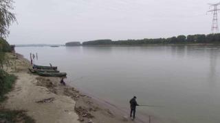 La ce s-a gândit!? Dat în URMĂRIRE GENERALĂ şi căutat pentru a fi închis, un gălăţean s-a dus la Poliţia de Frontieră să ceară permis de pescuit