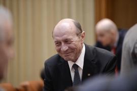 Traian Băsescu este din nou cetăţean moldovean. Decretul preşedintelui Dodon a fost suspendat
