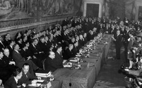 POVESTEA incredibilă a Tratatului care a pus bazele UE: Cele şase state fondatoare au semnat un document cu pagini goale, după ce tratatul fusese aruncat la gunoi