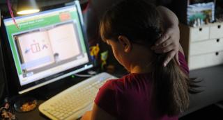 Un nou joc EXTREM DE PERICULOS face ravagii printre copii! După Balena Albastra, iată la ce s-au putut gândi cei ce atrag micuţii în capcanele morţii