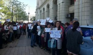 Pichet la Ministerul Finanţelor. Angajaţii Loteriei Române vor salarii mai mari