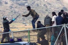 Ungaria continuă RĂZBOIUL împotriva migranţilor: Ce LEGE controversată a intrat azi în vigoare pe teritoriul ţării vecine