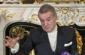 Gigi Becali: Reghecampf rămâne până la finalul contractului, un miliard la sută