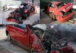 SFÂRŞIT GROAZNIC pentru două românce, în Italia! Tinerele au MURIT PE LOC, după ce au intrat cu maşina într-un zid. Fetele n-au avut nicio şansă (VIDEO ŞOCANT)