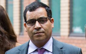 Caz CUTREMURĂTOR! Un renumit chirurg este acuzat că a VIOLAT în spital CINCI FEMEI. O mamă a fost agresată chiar după ce copilul ei fusese operat la inimă (FOTO)