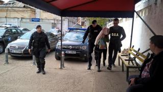 NICIO MĂSURĂ preventivă în cazul anchetei DGA Galaţi ce vizează funcţionara acuzată că a facilitat obţinerea de vize de reşedinţă pentru moldoveni