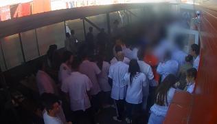 Ce s-a întâmplat cu tânărul care A INTRAT CU MAŞINA într-un grup de muncitori în curtea unei firme din Bascov, OMORÂND o persoană