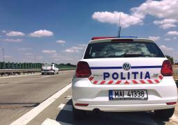 Şofer prins de Poliţie în timp ce gonea pe autostradă cu 226 km/h!