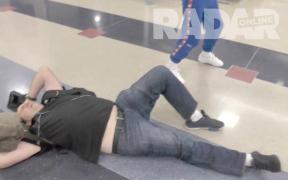 Noi imagini cu membrul trupei One Direction ARESTAT pe aeroportul din Los Angeles!