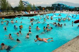 Lucrul de care ne era FRICĂ TUTUROR! Ce se află în apa din piscină? Metoda unor cercetători americani a scos ADEVĂRUL la iveală