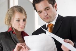 România are CEL MAI SCĂZUT DECALAJ din UE în privinţa diferenţelor salariale dintre femeile şi bărbaţii din funcţii de conducere