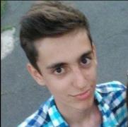 ENIGMĂ TOTALĂ în cazul elevului din Iași găsit ÎNJUNGHIAT în casă. CRIMĂ, ACCIDENT sau SINUCIDERE? Toate speranțele stau acum în FACEBOOK!