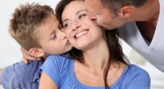 Este ZIUA FEMEII. MESAJE și SMS-uri de 8 martie. URĂRI DULCI și pline de DRAGOSTE pentru femeile din viaţa voastră