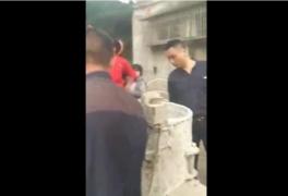 Două fetiţe de trei ani AU MURIT STRIVITE în timp ce se jucau într-un MALAXOR DE CIMENT. Utilajul a pornit singur (VIDEO)