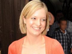 TRAGEDIE fără margini: O tânără şi-a salvat soţul de CANCER, după care A MURIT din cauza unei TUMORI