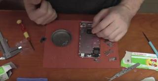 (VIDEO) Cum îți construiești propriul iPhone, cu piese ORIGINALE cumpărate separat și să dai mai puțin de jumătate față de prețul telefonului în magazin