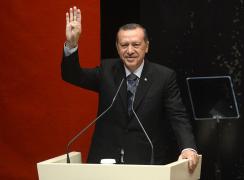Erdogan sărbătoreşte VICTORIA în urma referendumului! "Turcia dă o nouă pagină în istoria sa DEMOCRATICĂ”