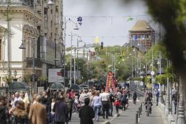 Evenimentul ”La pas pe Calea Victoriei”, ÎNCHIS luni, din cauza vremii urâte!