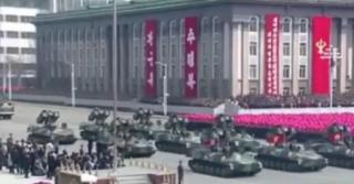 Cele mai noi BOMBE, testate de Coreea de Nord. Noua rachetă, prezentată lumii întregi la o defilare militară