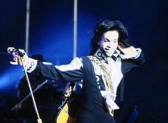 DETALII ŞOCANTE în cazul morţii lui Prince. Starul pop folosea medicamente prescrise pe alte nume!