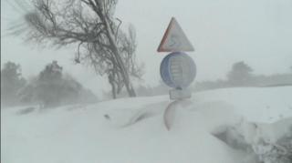 COD PORTOCALIU de vreme rea! Meteorologii anunţă NINSORI ABUNDENTE şi VÂNT PUTERNIC