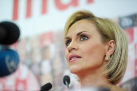 Gabriela Firea şi Carmen Dan, întâlniri cu elevii din Capitală, pentru a le vorbi despre PERICOLELE jocului "Balena Albastră"