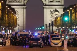 Bărbatul care a ucis un poliţist la Paris, joi, a atacat forţele de ordine franceze cu focuri de armă şi acum 14 ani! Acum două luni fusese arestat