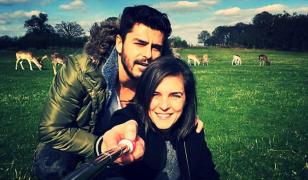 O femeie şi-a găsit fericirea alături de un bărbat a cărui poză de profil fusese furată de o altă persoană, care a încercat să o cucerească