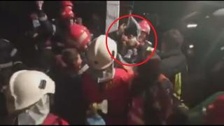 Copilul de 2 ani din Teleorman, căzut într-o fântână adâncă de 16 metri, a fost salvat după mai bine de 10 ORE. Băiețelul a fost adus în Bucureşti