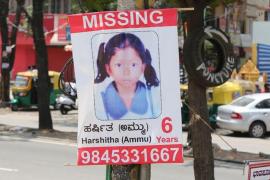 Descoperire ŞOCANTĂ: CADAVRUL unei fetiţe a fost găsit sub patul unui VECIN. Bărbatul a PARTICIPAT la căutarea micuţei