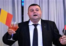 Şeful unei instituţii publice face DECLARAŢII DE DRAGOSTE pe Facebook: "Nu-mi vine să cred ce miros, ce simt în brațele tale!"