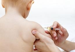 Criza vaccinurilor pentru nou-născuţi, aproape rezolvată. PREMIERA anunţată de ministrul Sănătăţii, Florian Bodog