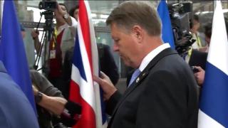 Klaus Iohannis a provocat furie printre britanici pentru că a mutat steagul țării lor, la summitul UE. Au fost injurii și la adresa românilor