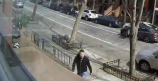 "Nu așa l-am crescut". Cu lacrimi în ochi, o mamă și-a turnat copilul la Poliție, după ce l-a văzut că FURĂ. "Îmi vine să mor de rușine" (VIDEO)