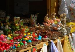 Mâine se deschide Târgul de PAŞTE: Bucureştenii se vor bucura de produse tradiţionale, spectacole şi concerte, un foişor cu animale şi o zona dedicată copiilor